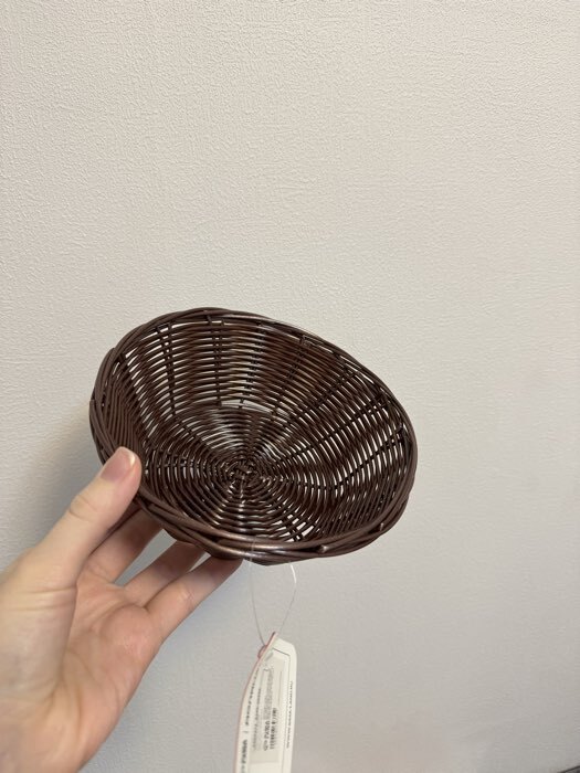 Фотография покупателя товара Корзинка для фруктов и хлеба Доляна «Шоко», 20×20×7 см, пластик, плетёная, коричневая - Фото 2