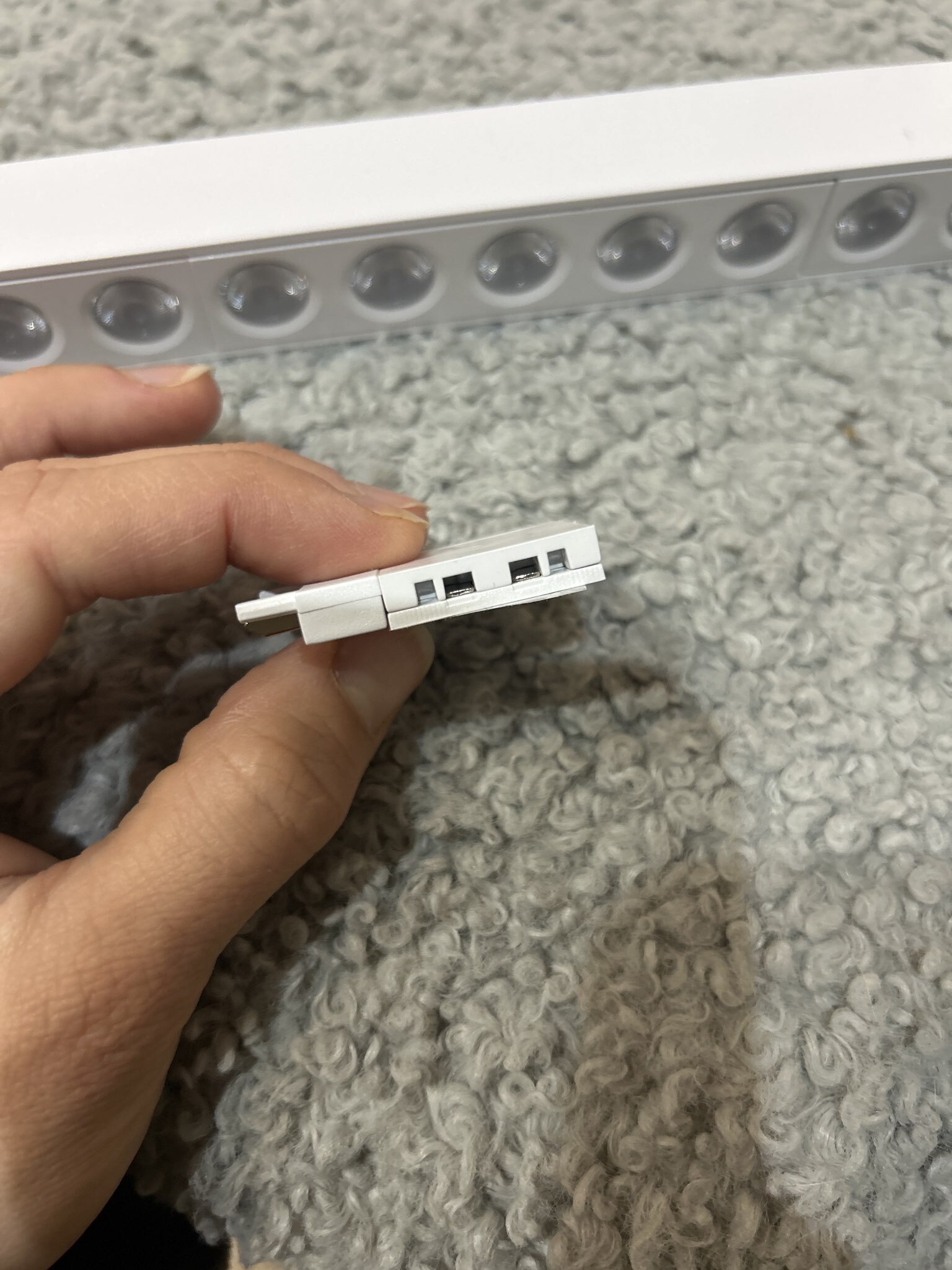 Фотография покупателя товара Коннектор ультратонкий i-образный Ultra, белый, 4.6×2.6×0.6 см - Фото 1