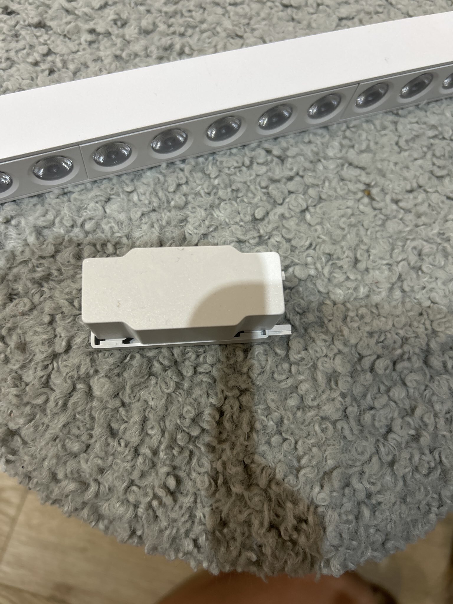 Фотография покупателя товара Заглушка для трека Ultra, 10×2.6×2.9 см, белая - Фото 2