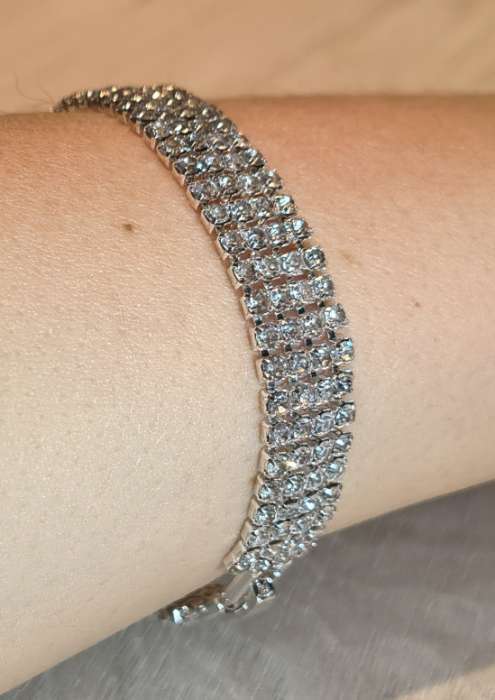 Фотография покупателя товара Браслет со стразами «Сияй» четыре ряда, цвет белый в серебре, 18 см - Фото 4