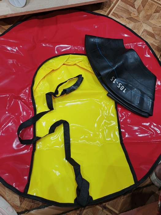 Фотография покупателя товара УЦЕНКА Тюбинг – ватрушка, диаметр чехла 93 см, оранжевая, зелёная - Фото 2