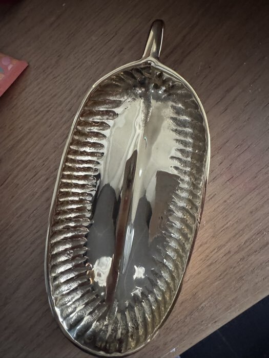 Фотография покупателя товара Блюдо сервировочное «Ливс», 7.5×16.5×1.5 см, латунь - Фото 1