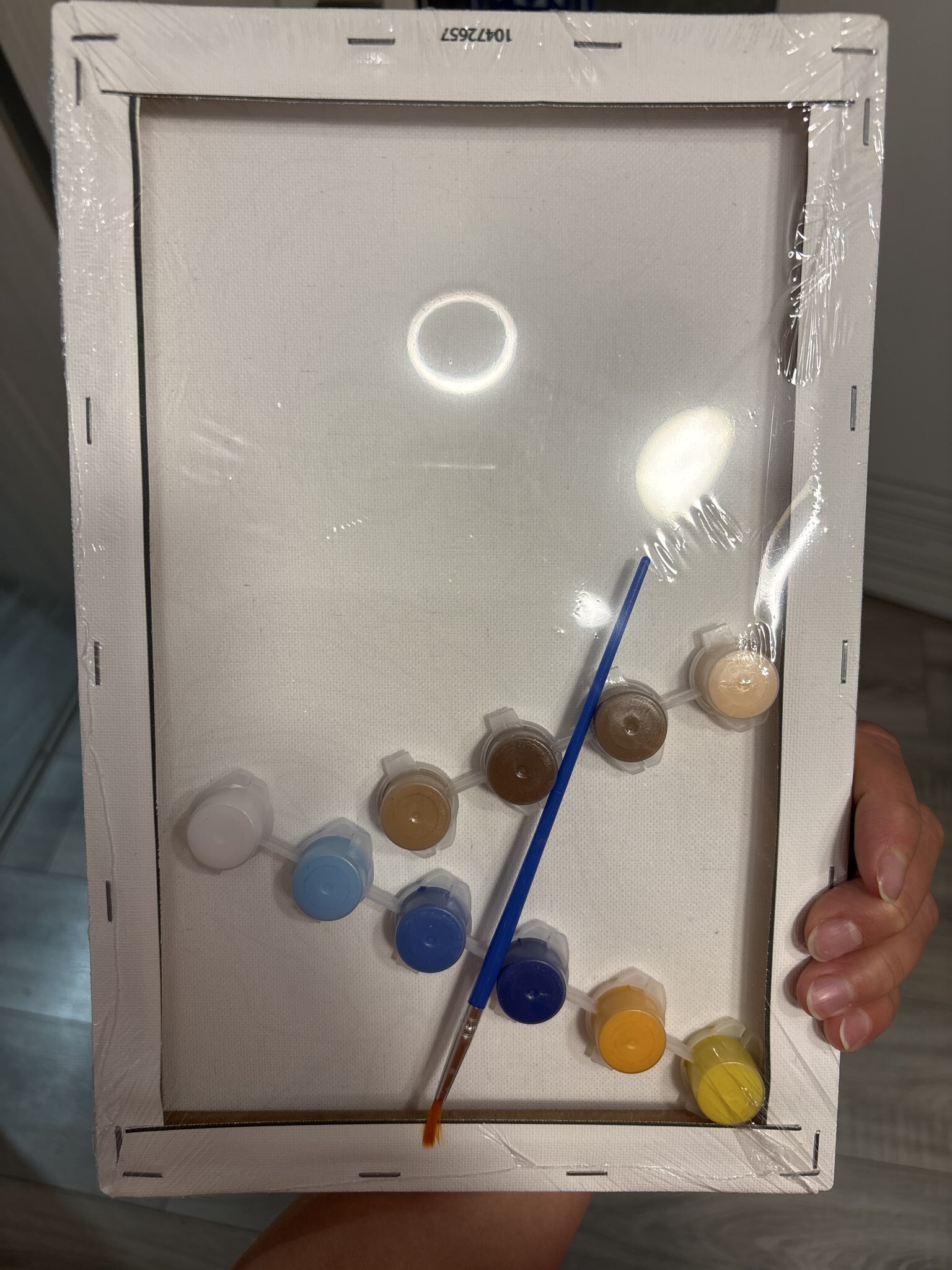 Фотография покупателя товара УЦЕНКА Картина по номерам «Волшебство в руках» 20×30 см - Фото 2