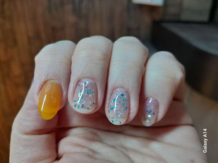 Фотография покупателя товара Гель лак для ногтей, с блёстками, трехфазный, 8 мл, LED/UV, голубой - Фото 2