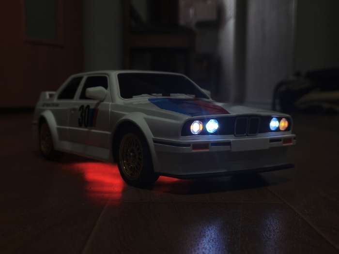 Фотография покупателя товара Машинка на пульте управления «Легенда Дрифта», радиоуправление, полный привод, 40 км/ч, 2 комплекта колёс, 1:16, цвет красный - Фото 1