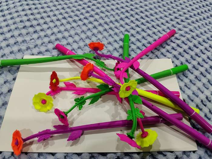 Фотография покупателя товара Ручка-прикол Calligrata «Цветы Маки», гелевая, МИКС - Фото 15