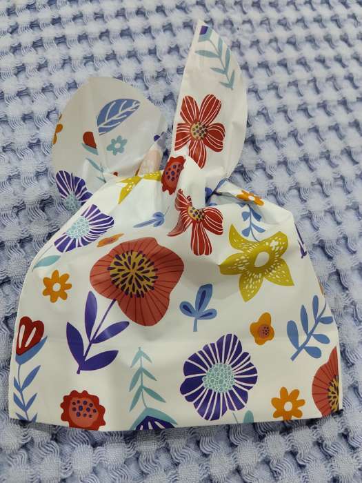 Фотография покупателя товара Пакет полиэтиленовый подарочный с ушками «Мишка на луне», 13×23 см - Фото 2