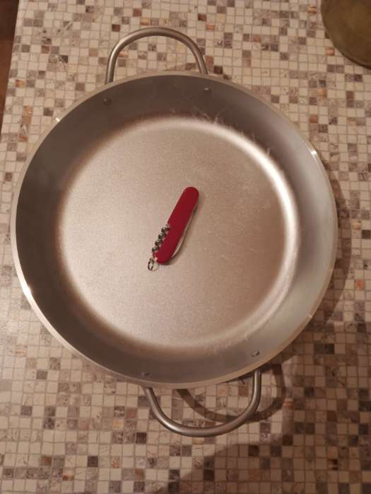 Фотография покупателя товара Сковорода KUKMARA, d=30 см, с ручками, алюминий, цвет хромированный - Фото 3