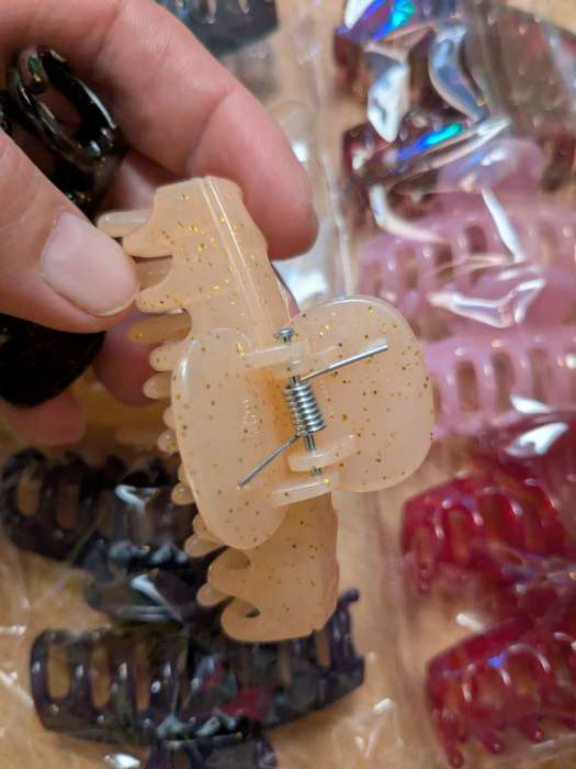 Фотография покупателя товара Крабик для волос «Лилиан», классика, 7 см, МИКС - Фото 3