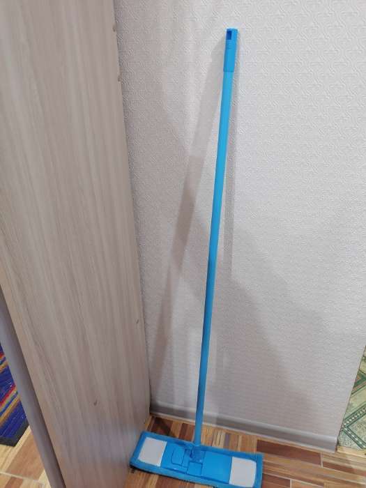 Фотография покупателя товара Швабра для мытья пола плоская Доляна, насадка микрофибра 42×12 см, металлическая ручка 119 см