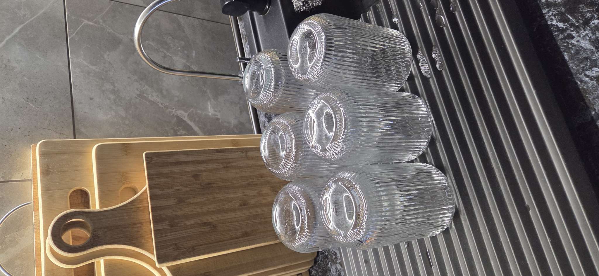 Фотография покупателя товара Стакан Magistro «Грани», 400 мл, 8×13 см, стекло, графитовый - Фото 4