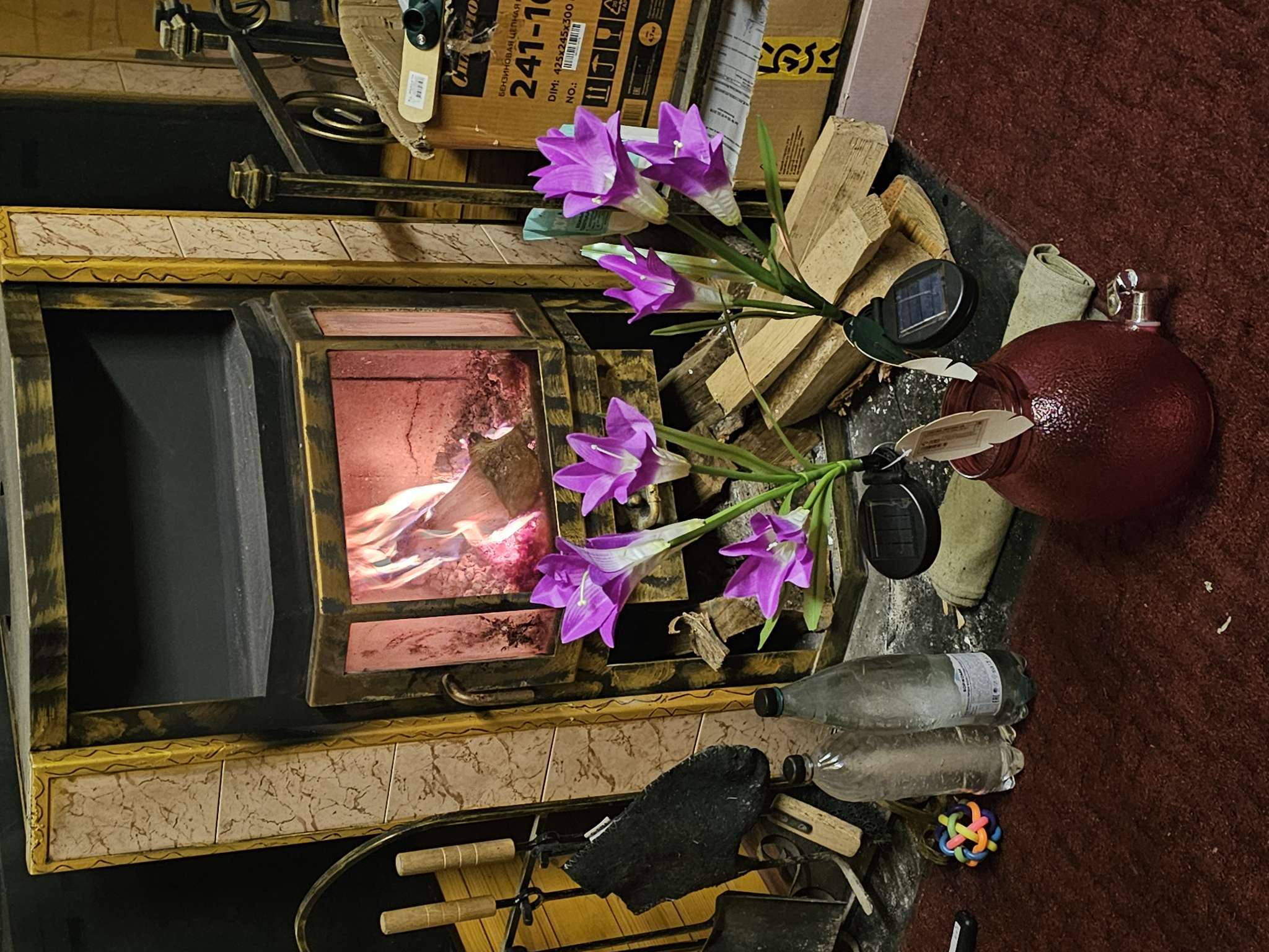 Фотография покупателя товара Садовый светильник «Лилия синяя», уличный, на солнечной батарее, 80 см, 4 LED, свечение мульти - Фото 3