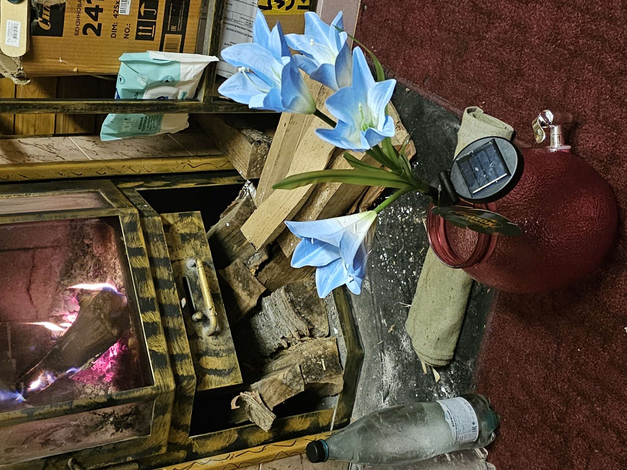 Фотография покупателя товара Садовый светильник «Лилия синяя», уличный, на солнечной батарее, 80 см, 4 LED, свечение мульти - Фото 9