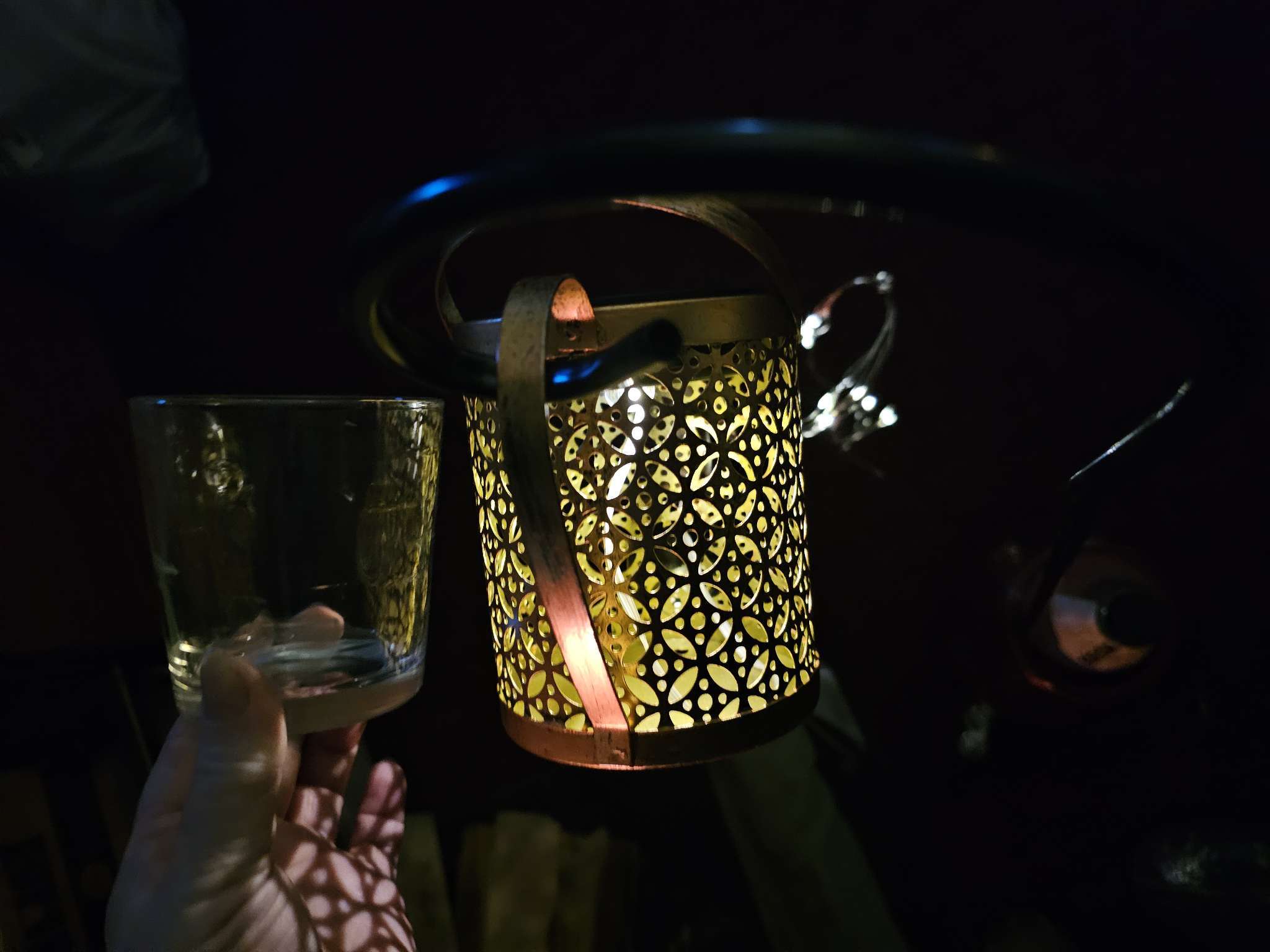 Фотография покупателя товара Садовый светильник «Лейка», уличный, на солнечной батарее, 21.5×16×10.5 см, 37 LED, свечение тёплое белое - Фото 3