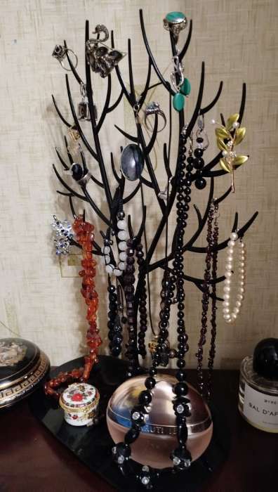 Фотография покупателя товара Подставка для украшений «Олень», 25×15×41 см, прямоугольное основание, чёрная - Фото 21