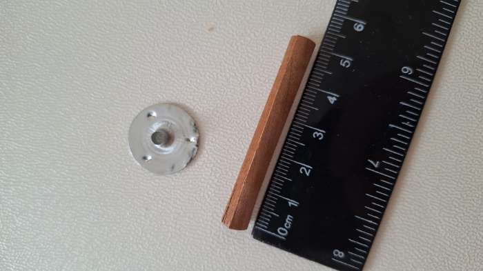 Фотография покупателя товара Фитиль для свечи дерево с металлическим держателем, круглый, набор 2 шт., 0.6×6.5 см - Фото 4