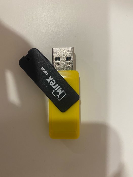 Фотография покупателя товара Флешка Mirex CITY YELLOW, 16 Гб, USB2.0, чт до 25 Мб/с, зап до 15 Мб/с, желтая