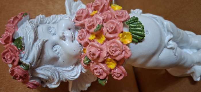 Фотография покупателя товара Фигура «Ангел с розами», 13×9×22 см - Фото 1