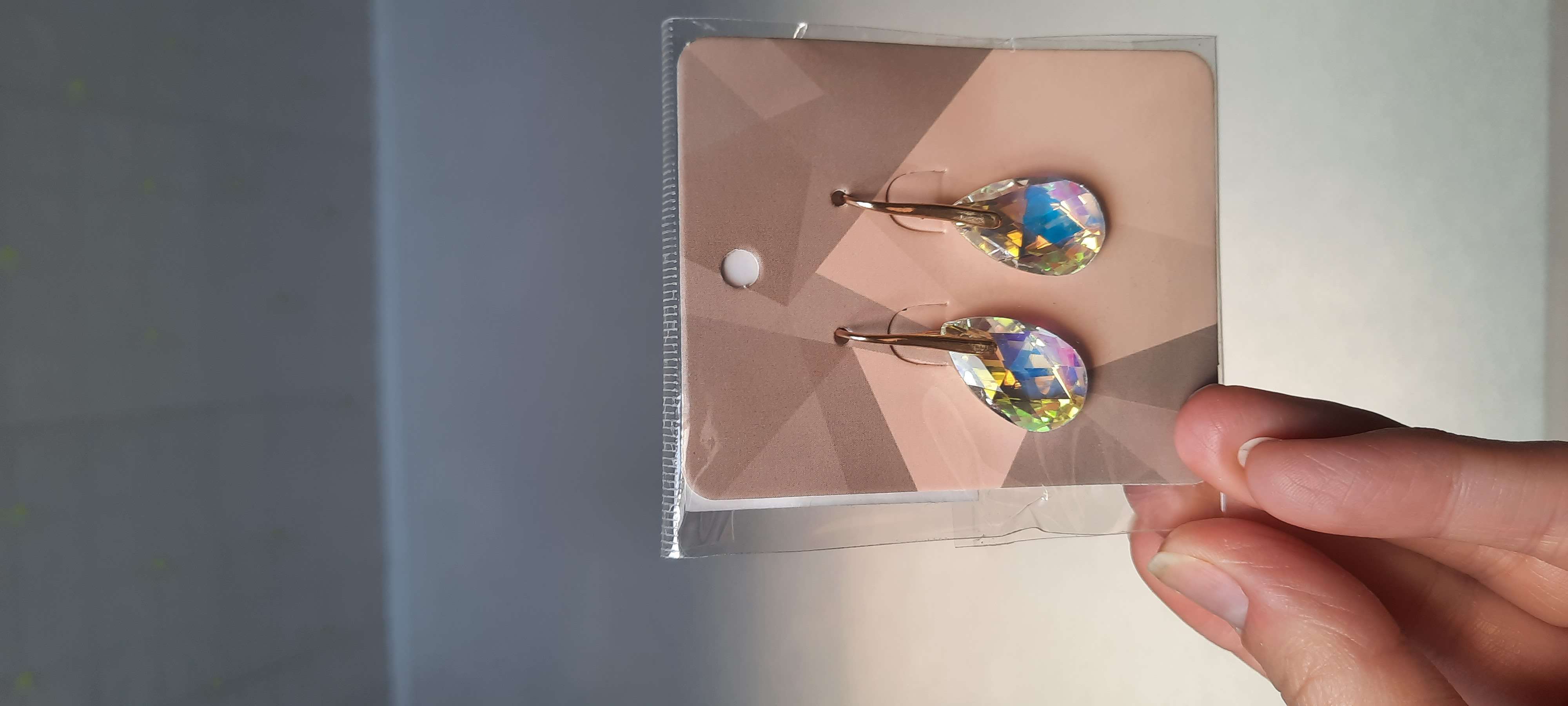 Фотография покупателя товара Серьги со стразами «Иллюзион» эксклюзив капля, цвет радужный в золоте - Фото 3