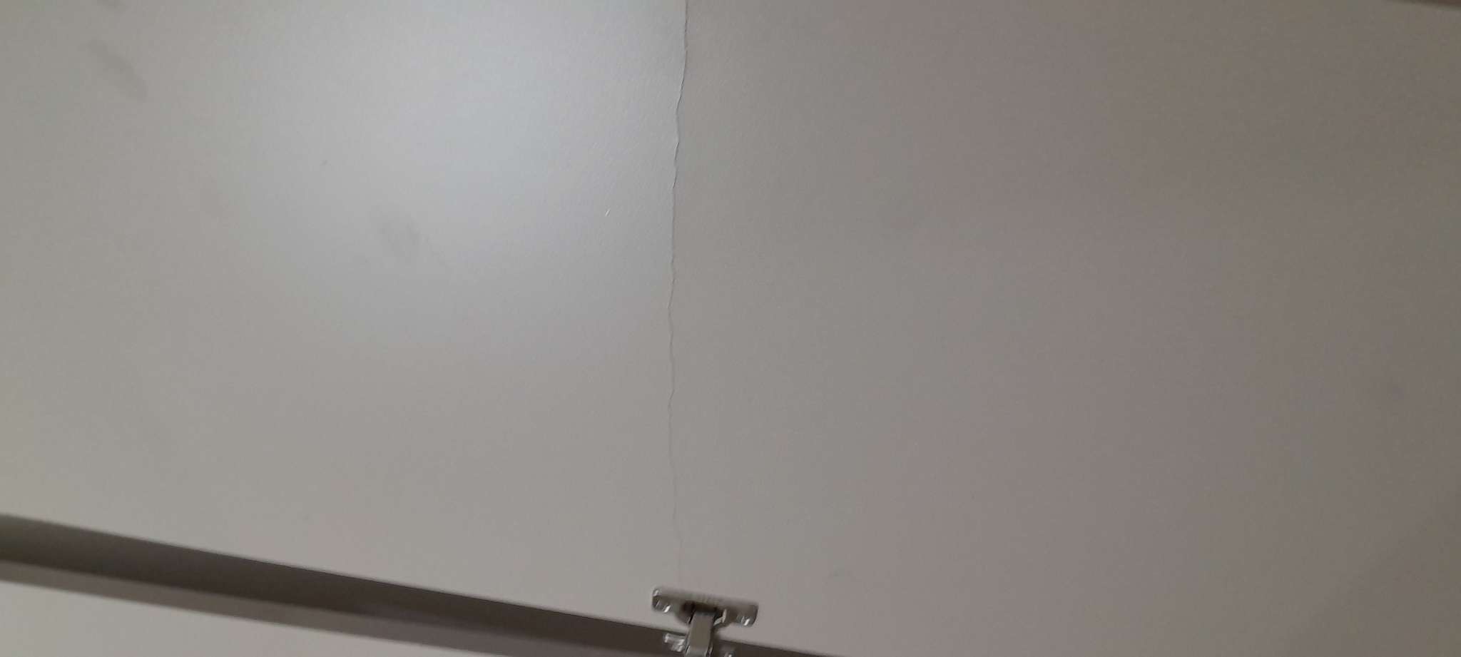 Фотография покупателя товара Шкаф прямой трёхстворчатый для одежды «Лора», 1 ящик, 1350×570×2200 мм, цвет кашемир - Фото 50