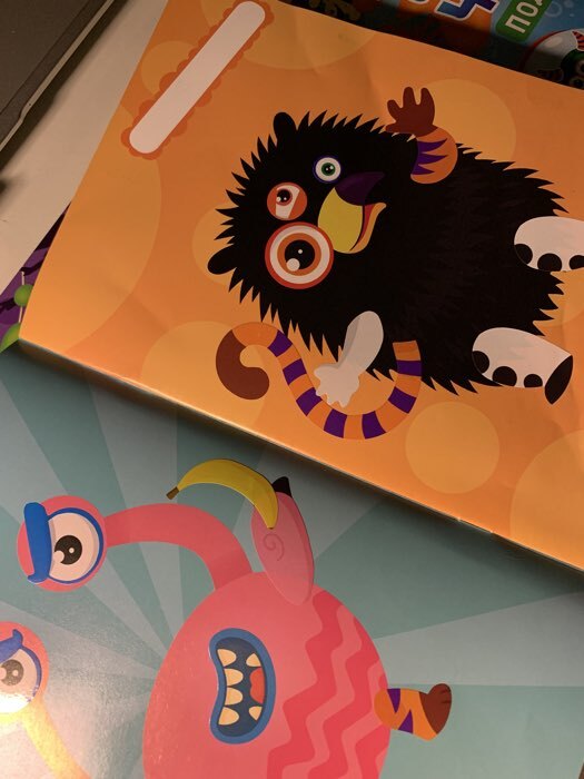 Фотография покупателя товара Книга с наклейками «Создай чудика. Зверушки», 133 наклейки - Фото 4