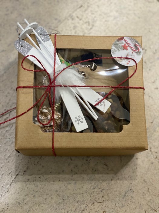 Фотография покупателя товара Коробка подарочная, крышка-дно, "Тёплый Новый Год", 14,5 х 14,5 х 6 см - Фото 10