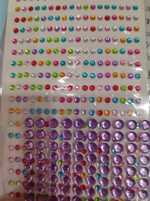 Фотография покупателя товара Стразы для декора, на клеевой основе, 9×15.5 см, d=3 мм, разноцветные - Фото 4
