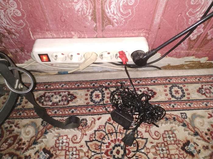 Фотография покупателя товара Гирлянда «Бахрома» 1.8×0.5 м, IP20, тёмная нить, 48 LED, свечение фиолетовое, 8 режимов, 220 В - Фото 78