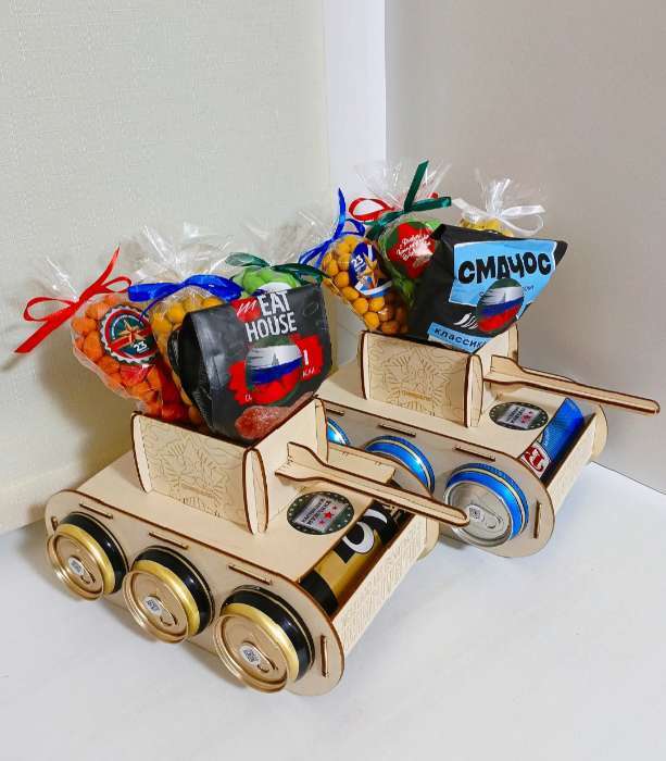 Фотография покупателя товара Наклейки для цветов и подарков «С 23 февраля», 4.4×4.4 см, 252 шт. - Фото 1