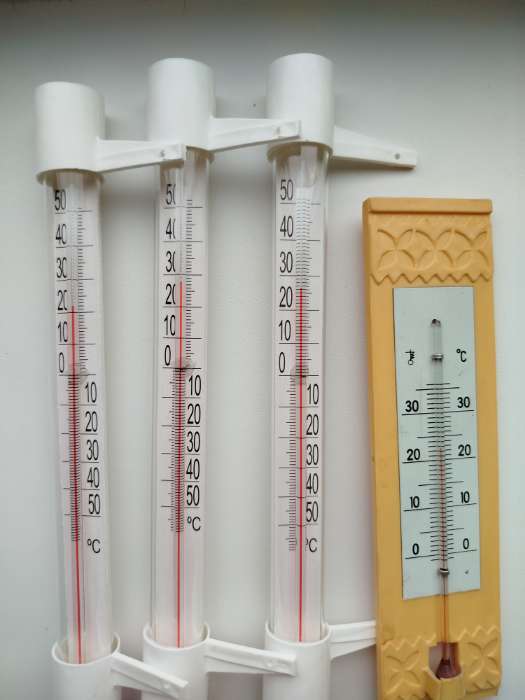 Фотография покупателя товара Термометр оконный ТБ-202 «Стандартный», от - 50 до + 50°С - Фото 1