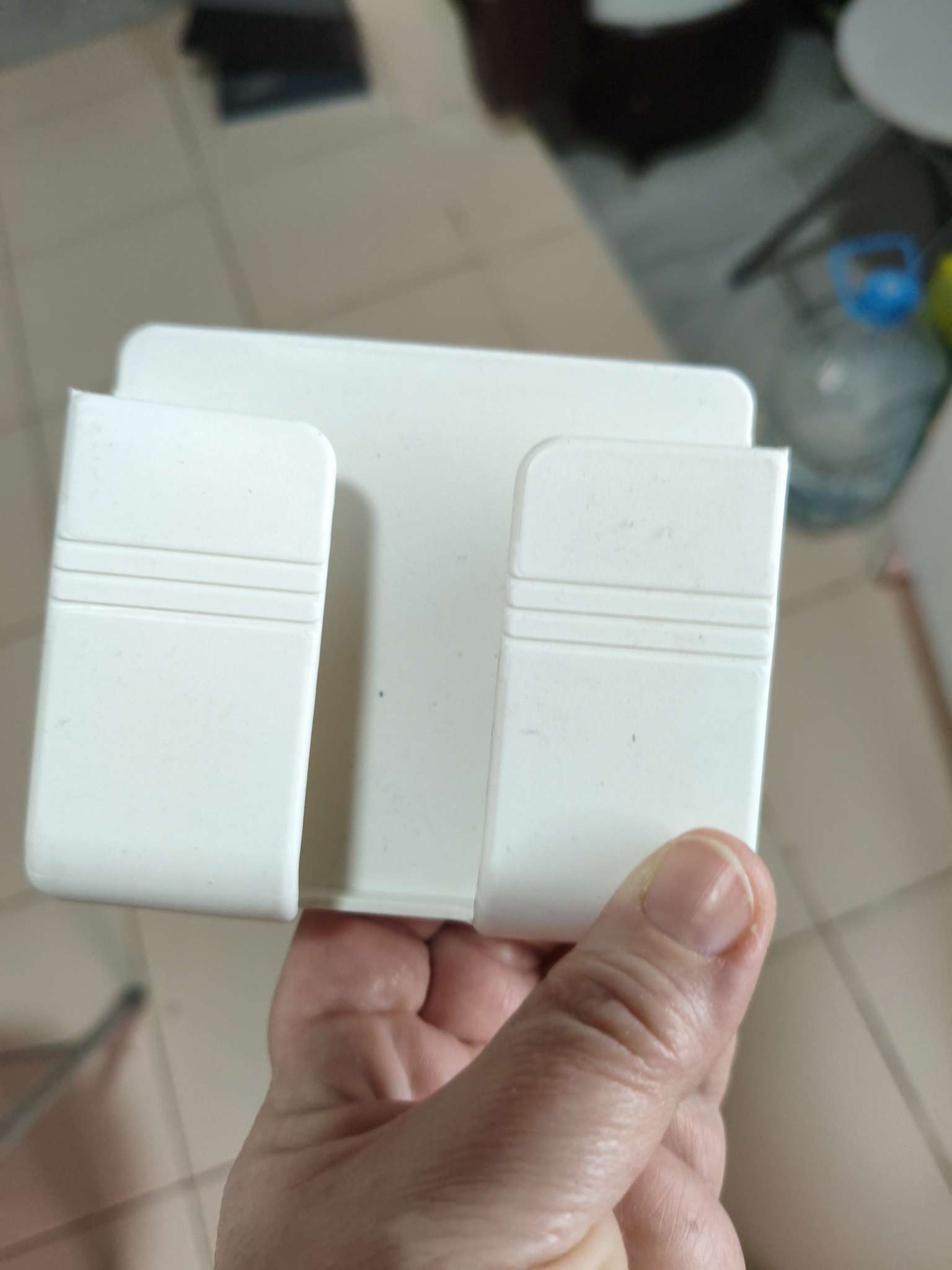 Фотография покупателя товара Держатель для телефона, настенный, самоклеящийся, 10×8.7×2.8 см, белый - Фото 22