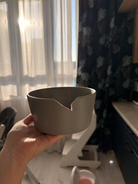 Фотография покупателя товара УЦЕНКА Набор посуды Доляна «Гранит», 22 предмета, 4 тарелки 26 см, 6 тарелок 20 см, 6 салатников 14.5 см, 6 кружек, керамика, серый - Фото 5