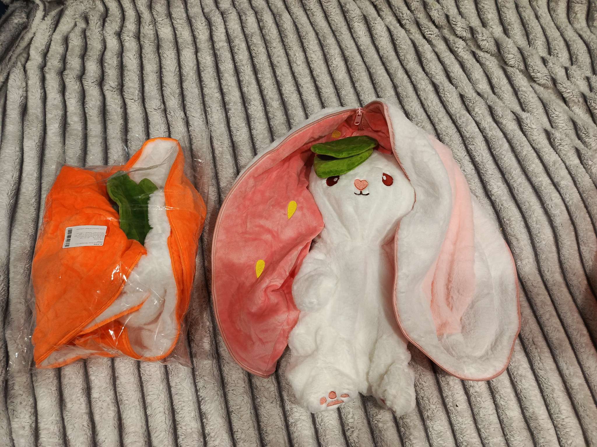 Фотография покупателя товара Мягкая игрушка без наполнителя «Зайка-клубника», 60 см - Фото 2