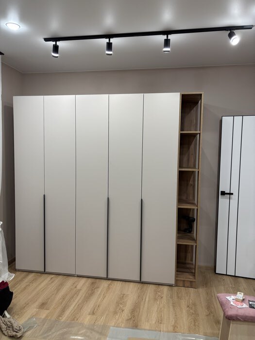 Фотография покупателя товара Шкаф прямой трёхстворчатый «Чарли 25», 1200×550×2205 мм, цвет кашемир - Фото 2