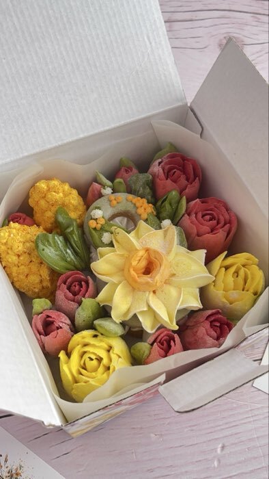 Фотография покупателя товара Коробка подарочная сборная, упаковка, «Любимый учитель!», 15×15×7 см - Фото 1