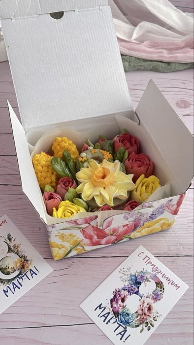 Фотография покупателя товара Коробка подарочная сборная, упаковка, «Любимый учитель!», 15×15×7 см - Фото 2