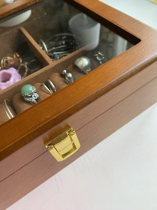 Фотография покупателя товара Шкатулка для украшений и часов 3 деления «Корица», дерево, 7.4×18×22 см - Фото 3