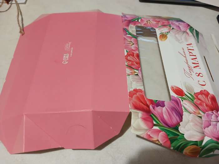 Фотография покупателя товара Коробка складная «Поздравляю с 8 Марта!», 17×7×4 см - Фото 21