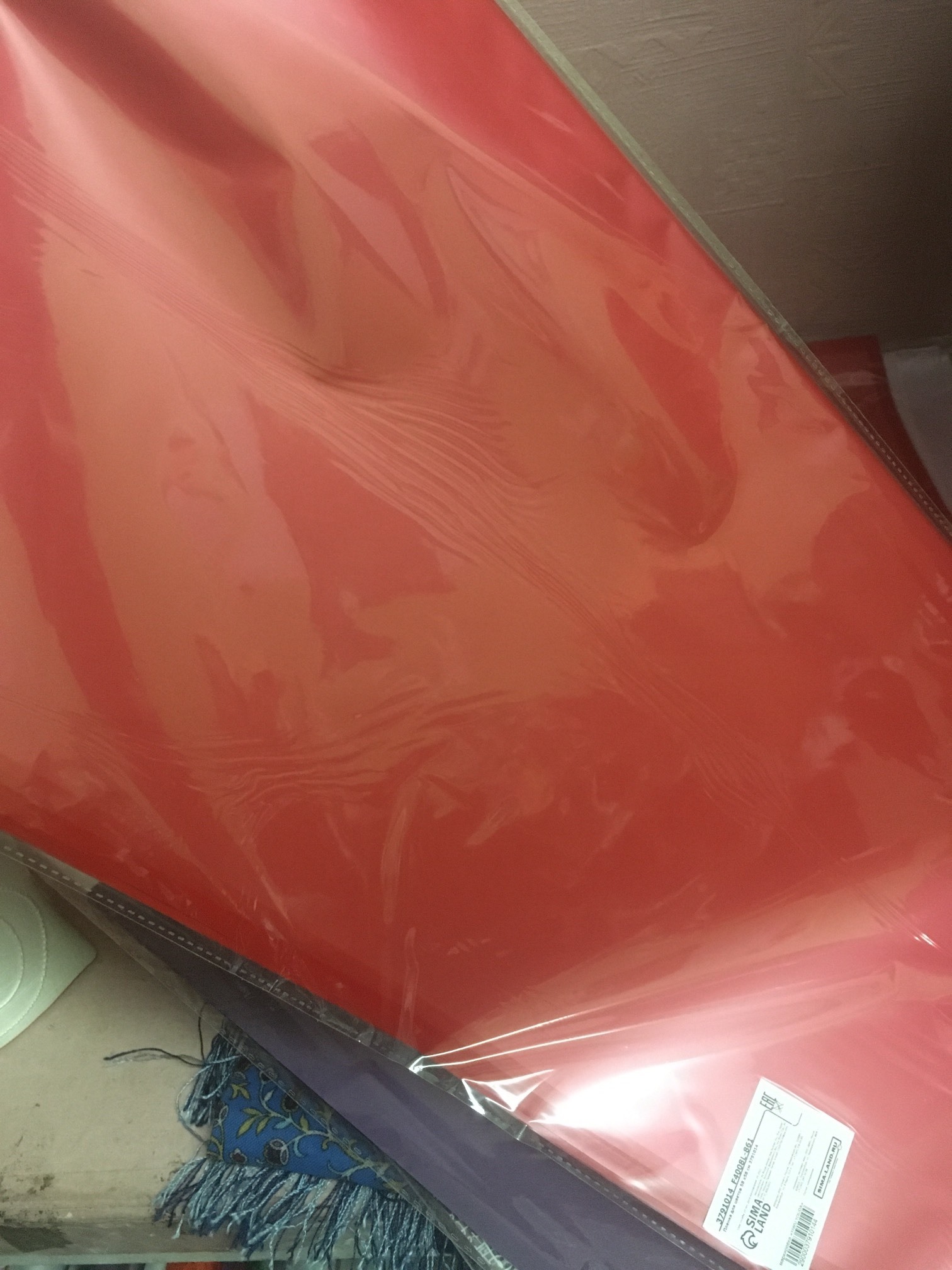 Фотография покупателя товара Пленка для цветов матовая "Фриз", красная, 57 х 57 см - Фото 8