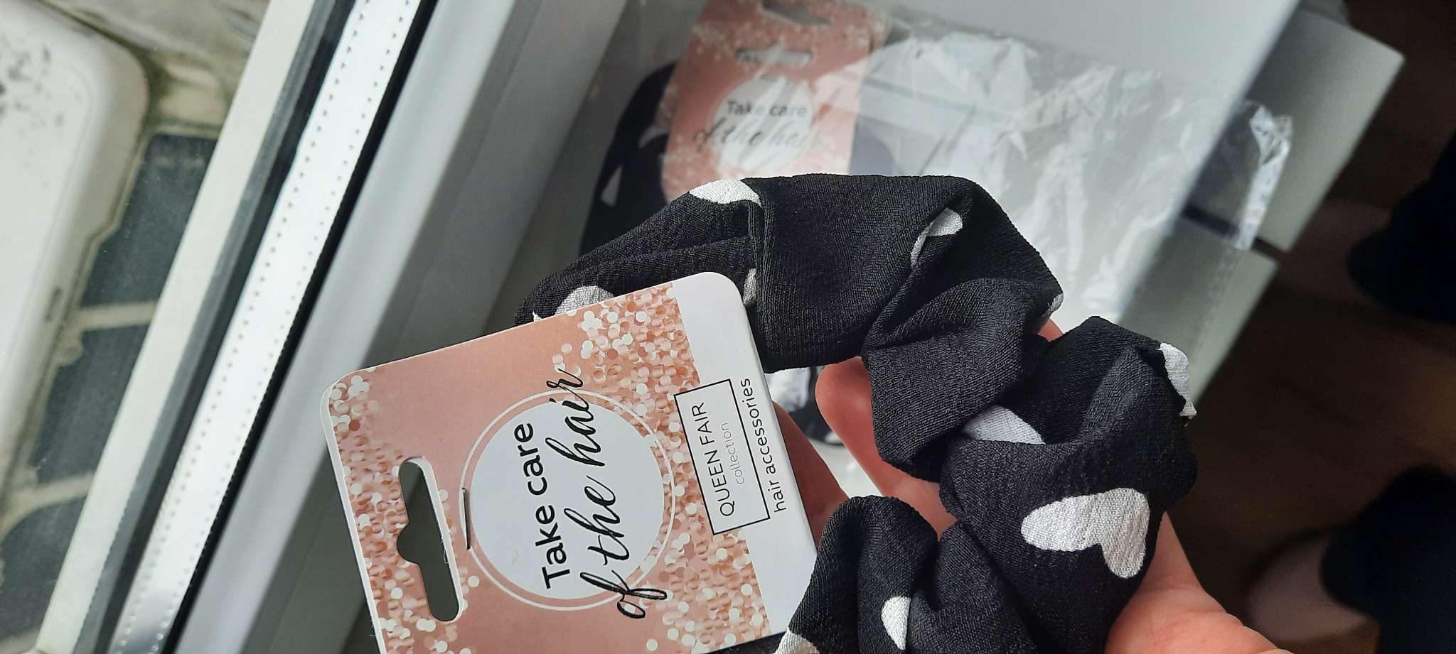 Фотография покупателя товара Резинка для волос QF «Орбита», классик сердце, 10 см, зелёная - Фото 1