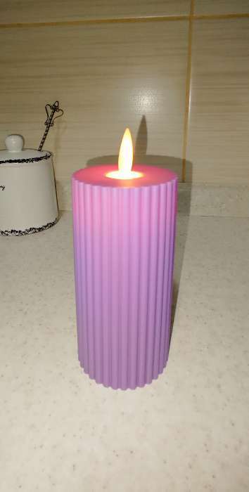 Фотография покупателя товара Светодиодная свеча, ночник LED RISALUX «Уют», 3×ААА, сиреневый, 7.5×7.5×12.5 см - Фото 2