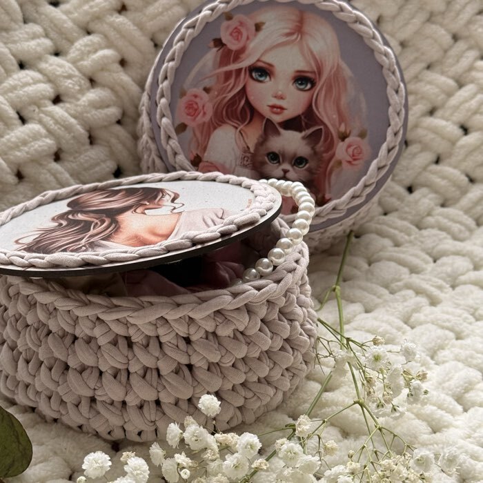 Фотография покупателя товара Донышки для вязания 2 в 1 «Девочка с котенком», круг 15 см, хдф 3 мм - Фото 1