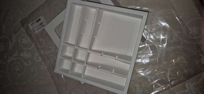 Фотография покупателя товара Коробка для 25 конфет, белая, 22×22×3.5 см - Фото 36