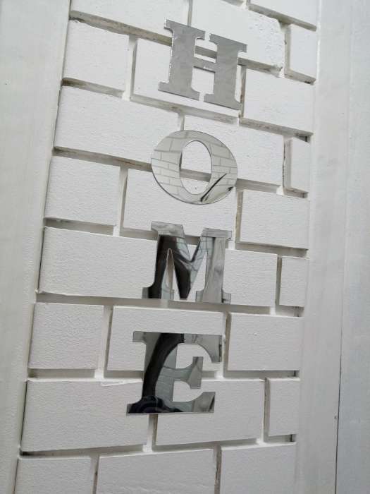 Фотография покупателя товара Наклейки интерьерные "HOME", зеркальные, декор на стену, буква 8 х 10 см - Фото 8