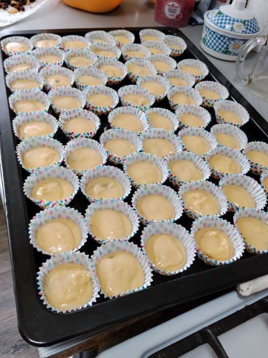 Фотография покупателя товара Форма для выпечки и упаковки конфет бумажная UPAK LAND «Горох», 3.5×2 см, одноразовая, голубая - Фото 5