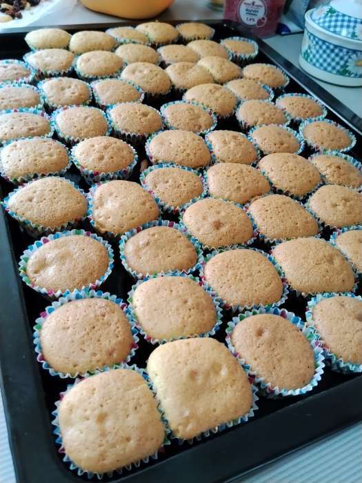 Фотография покупателя товара Форма для выпечки и упаковки конфет бумажная UPAK LAND «Горох», 3.5×2 см, одноразовая, голубая - Фото 2