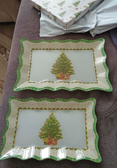 Фотография покупателя товара Блюдо новогоднее сервировочное Доляна «Рождественская ель», 25×15 см, стекло, белое, зелёное - Фото 1