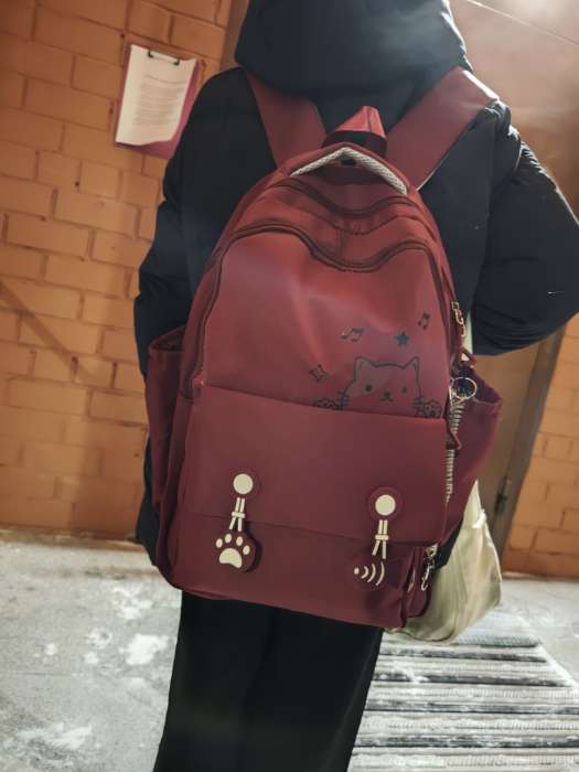 Фотография покупателя товара Рюкзак школьный «Котик», 3 кармана, 2 отделения, 29×14×44 см, бордовый - Фото 1