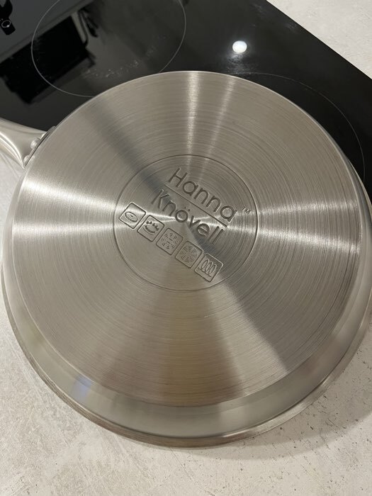 Фотография покупателя товара Сковорода Hanna Knövell, d=30 см, h=5.5 см, толщина стенки 0.6 мм, длина ручки 24.5 см, индукция, нержавеющая сталь - Фото 2