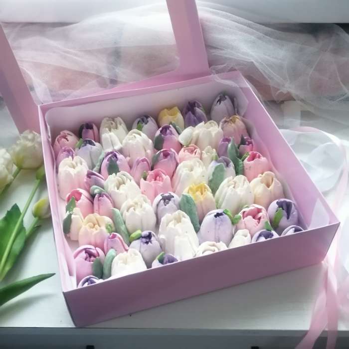 Фотография покупателя товара Коробка подарочная складная, упаковка, крышка - дно, с окном, розовая, 24×17×8 см - Фото 1